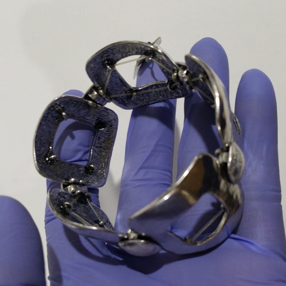 CHICO'S Silver-Tone Geometric Stretch Bracelet, Modern Women's Statement Jewelry - Picture 11 of 11